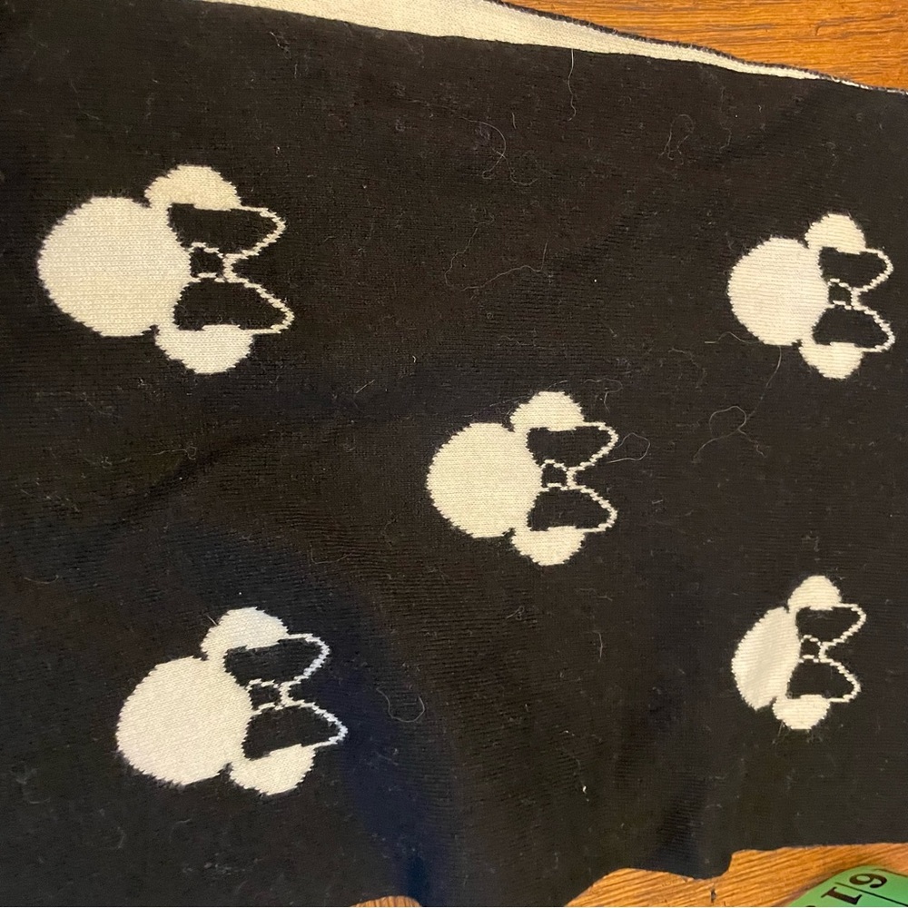 Limited Edition Minnie Mouse Scarf Black White